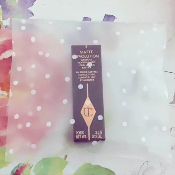 NWT🎀Charlotte Tilbury Matte Revolution Lipstick Walk Of No Shame Full Size✨ - Picture 7 of 7